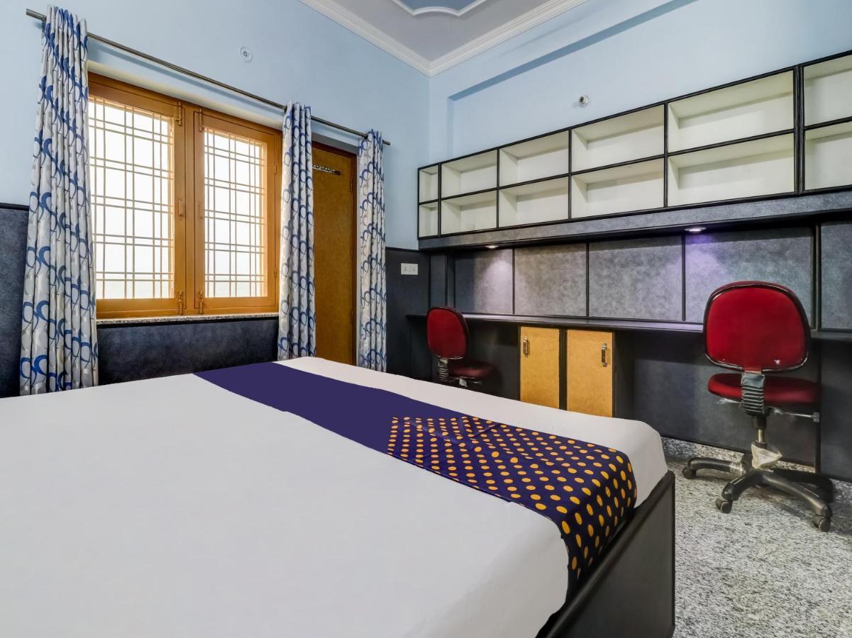 Spot On 82236 Aryan Home Stay Jhājra Εξωτερικό φωτογραφία