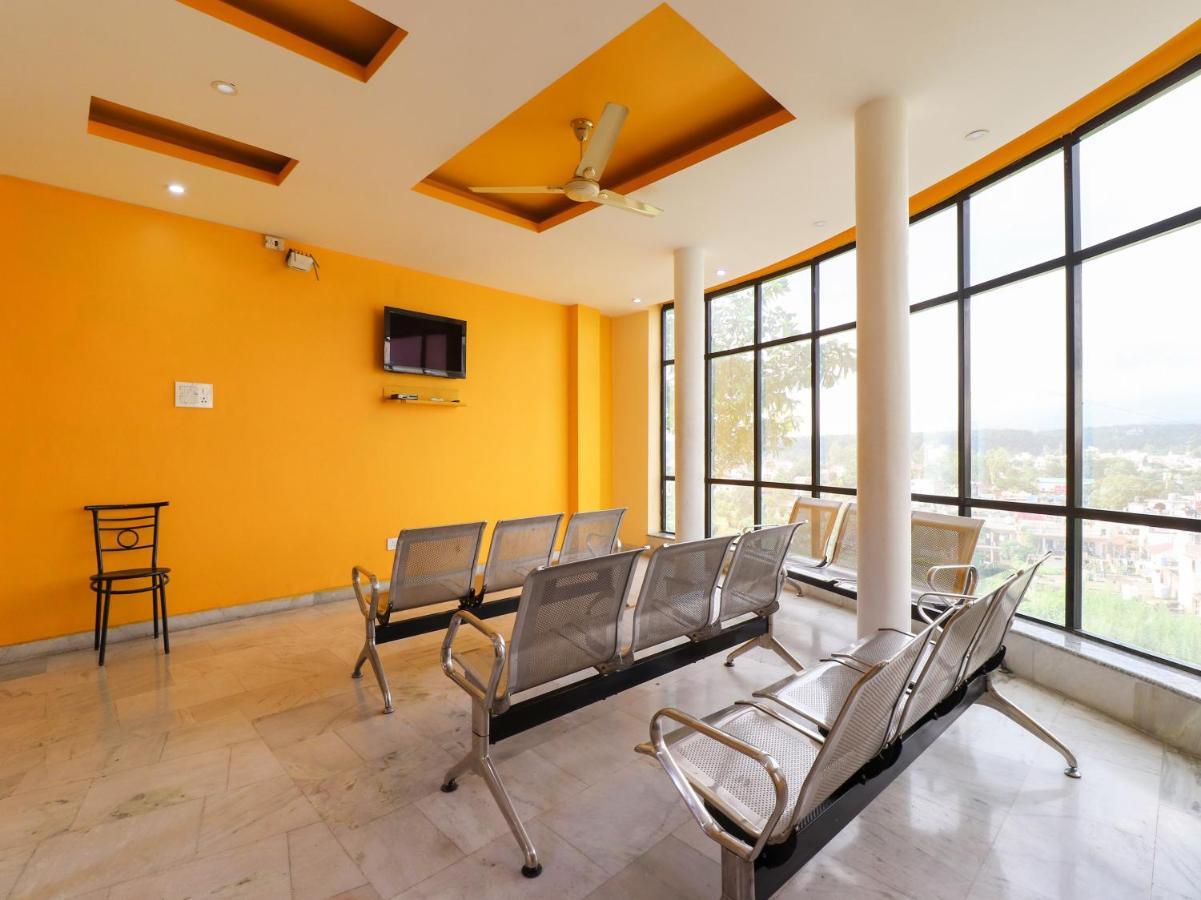 Spot On 82236 Aryan Home Stay Jhājra Εξωτερικό φωτογραφία