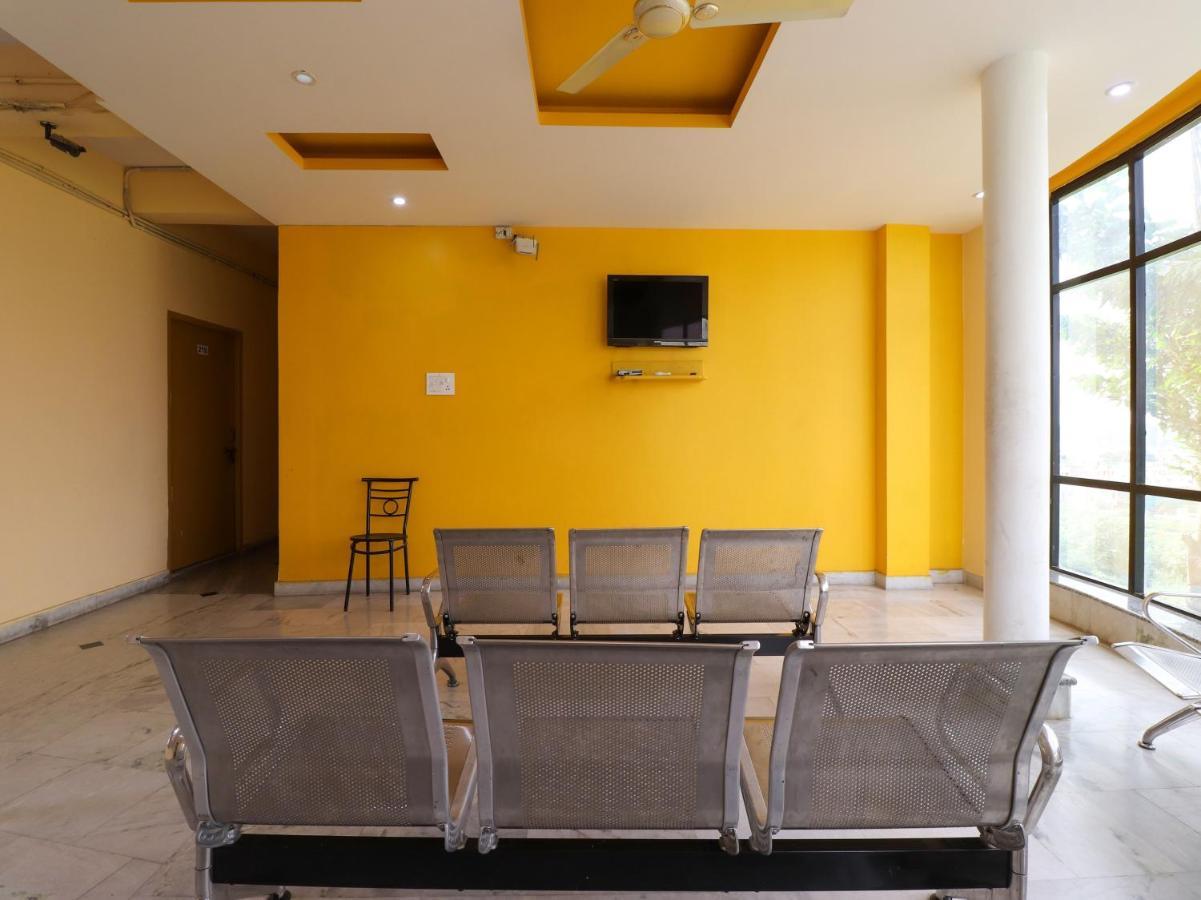 Spot On 82236 Aryan Home Stay Jhājra Εξωτερικό φωτογραφία